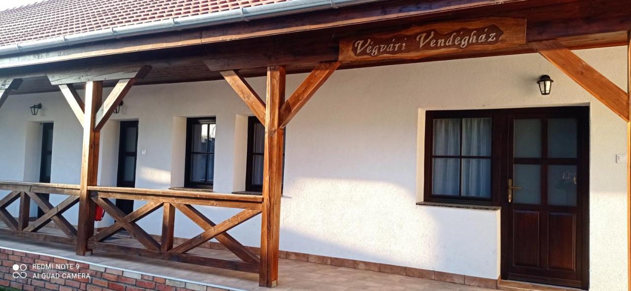 Vegvari Vendeghaz Magyarbóly エクステリア 写真